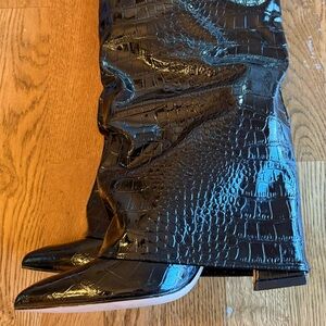 Steve Madden Glossy Black Embossed Boots